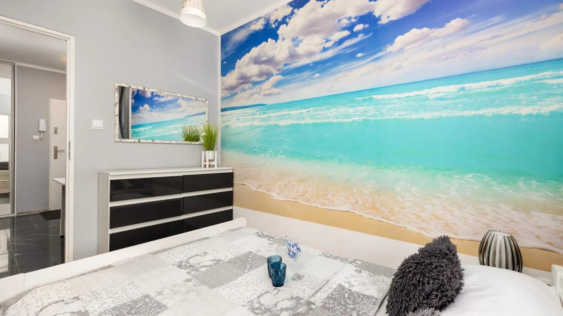 Modern Apartment Kapitanski Mostek By Noclegi Renters Kolobrzeg Poland