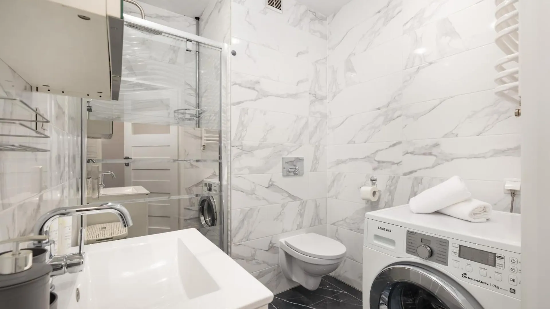 Modern Apartment Kapitanski Mostek By Noclegi Renters Kolobrzeg Poland
